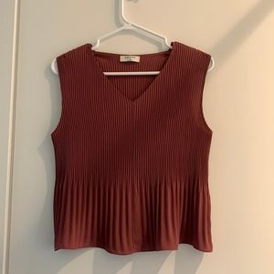 Aritzia sleeveless blouse